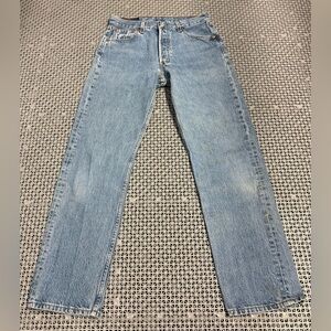 Vintage Y2K Levi's Med Wash Button Fly Straight-Leg Blue Jeans - Made in USA